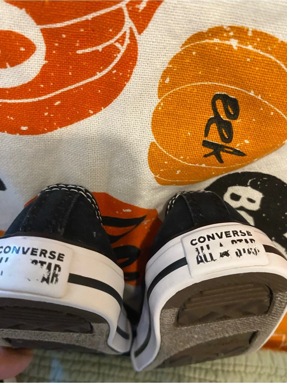 CONVERSE ALL STAR Kids “Low Top Lace Up Sneakers” Size 5 (1pr) Black/White EUC